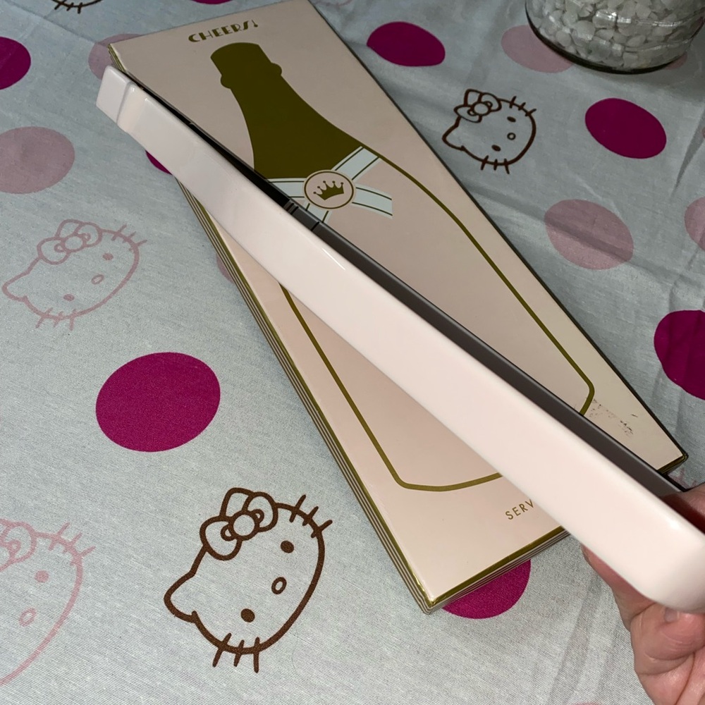 5A* Rosanna Champagne Bottle Serving Tray in a gift box
13.5”X4.5”X1” pink gold - Picture 7 of 14